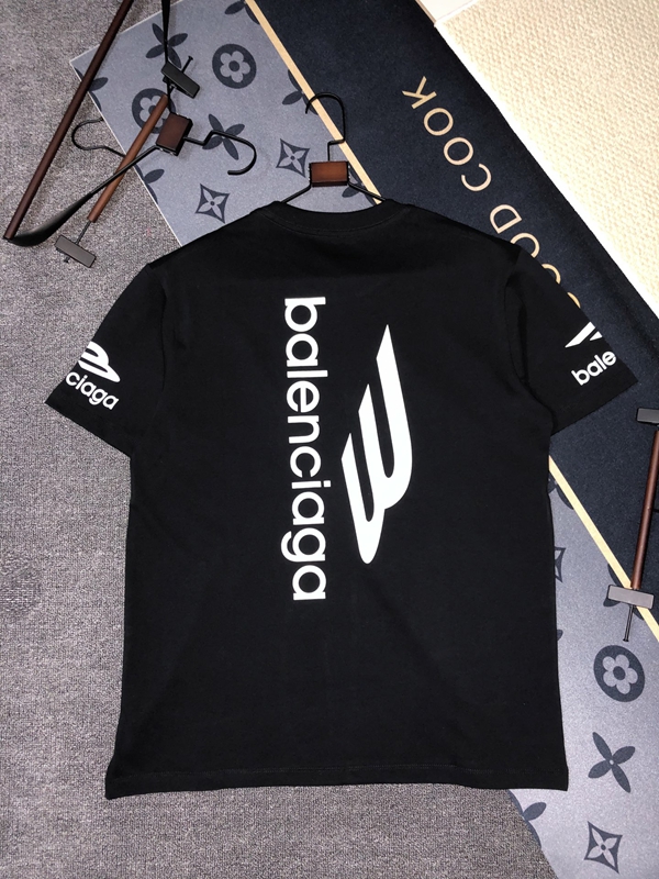 ブランドTシャツ全体デザイン